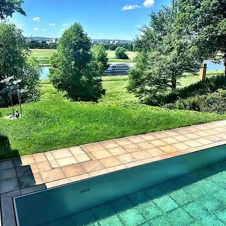 Ferienhaus Beheizbarer Pool - Zentral & Modern Mit Elbzugang! *