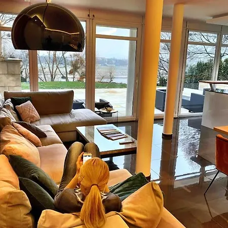 Ferienhaus Beheizbarer Pool - Zentral & Modern Mit Elbzugang!