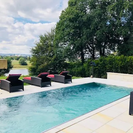 Holiday home Beheizbarer Pool - Zentral & Modern Mit Elbzugang! *